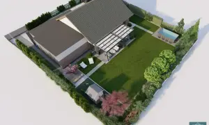 Nowoczesny ogród przy domu z basenem, pergolą i zadbaną zielenią. Idealne miejsce na relaks i wypoczynek.